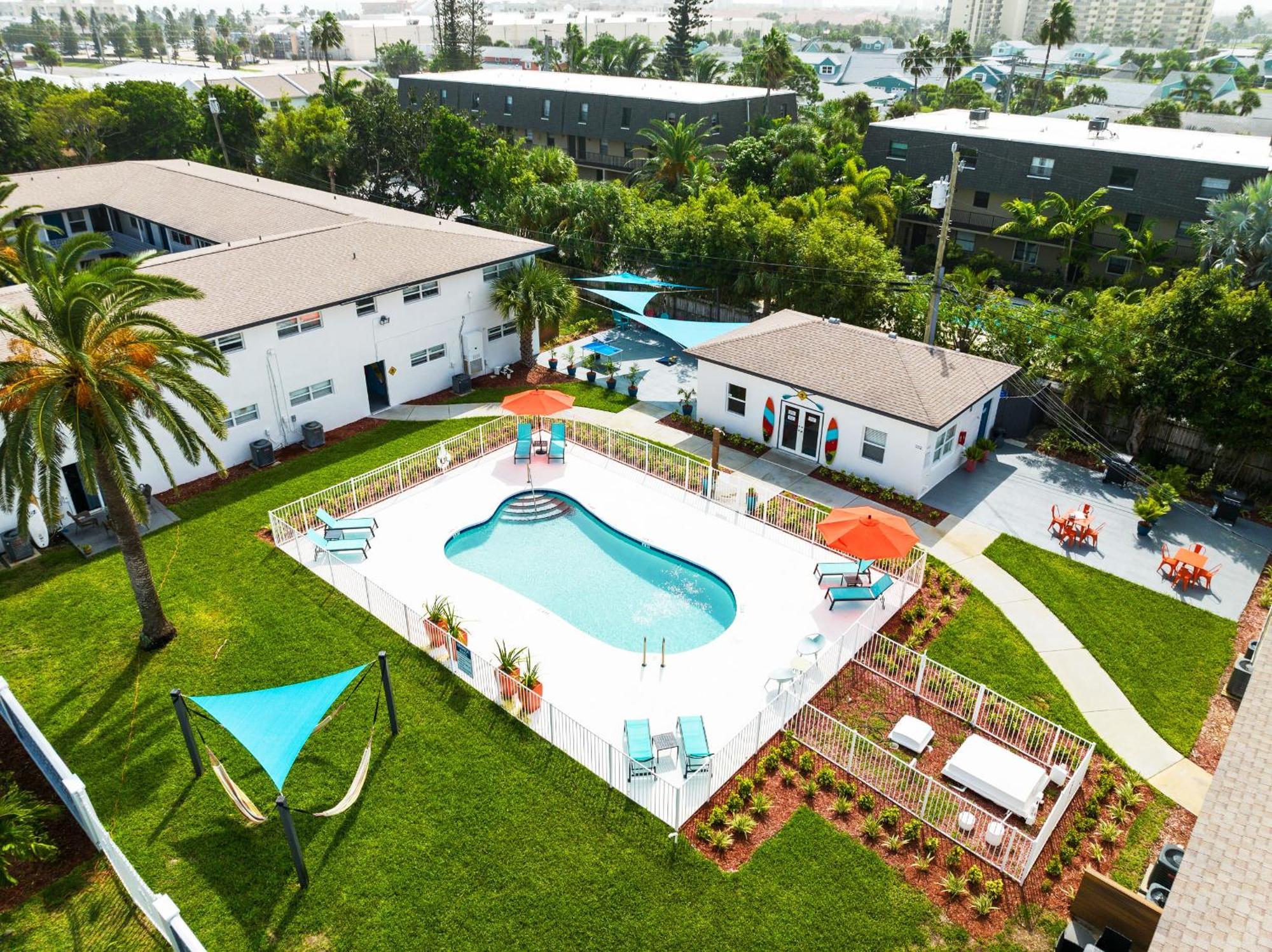 Ocean 21 - Waves & Wonders Apartment Indian Harbour Beach Exterior photo
